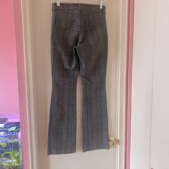 Old Navy Grey Plaid High Rise Pixie Flared Pants with Secret Smooth Pockets - Picture 2 of 4
